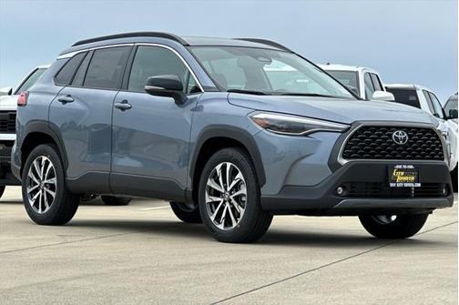 2025 Toyota Corolla Cross XLE