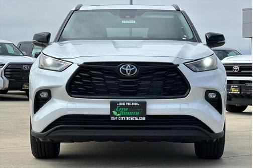 2025 Toyota Highlander Hybrid XLE