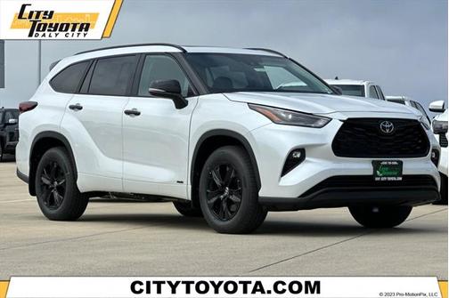 2025 Toyota Highlander Hybrid XLE