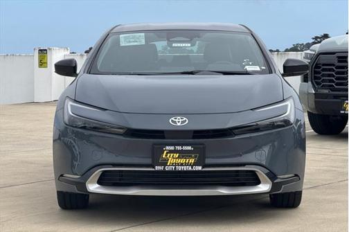 2025 Toyota Prius L