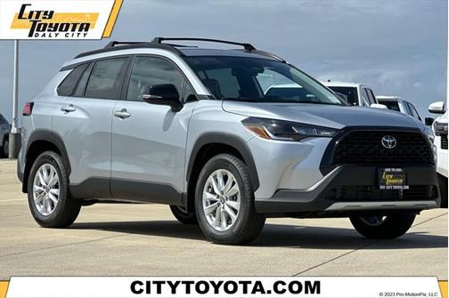2025 Toyota Corolla Cross LE