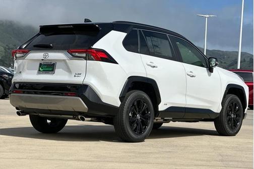 2025 Toyota RAV4 Hybrid SE