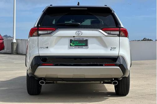 2025 Toyota RAV4 Hybrid SE