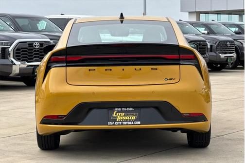 2025 Toyota Prius L