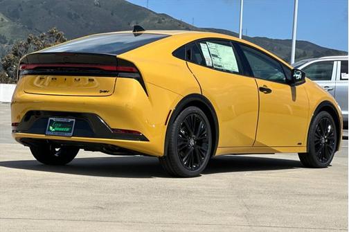 2025 Toyota Prius L