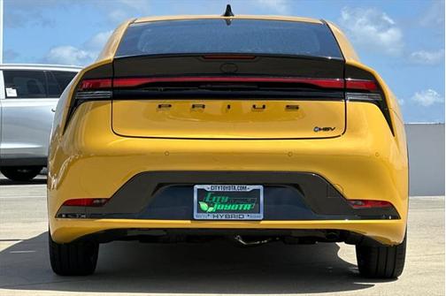 2025 Toyota Prius L
