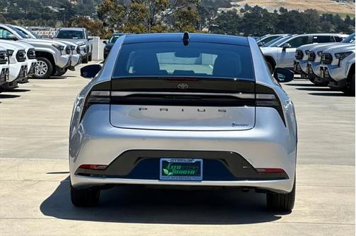 2025 Toyota Prius L