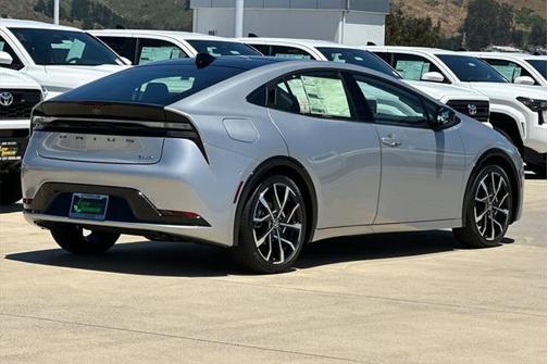 2025 Toyota Prius L
