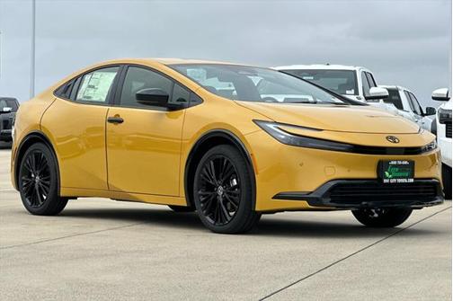 2025 Toyota Prius L