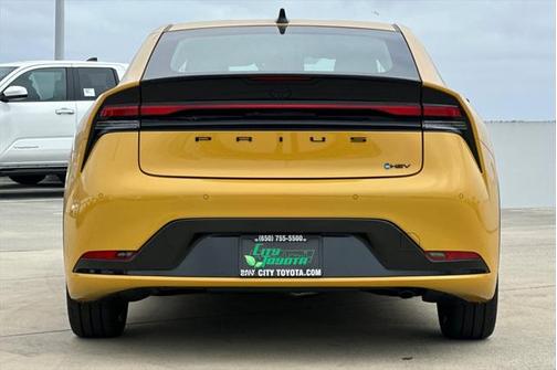 2025 Toyota Prius L
