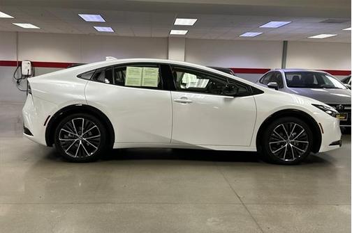 2024 Toyota Prius XLE