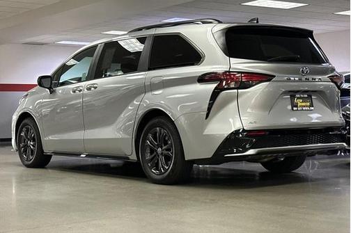 2024 Toyota Sienna XSE 7 Passenger