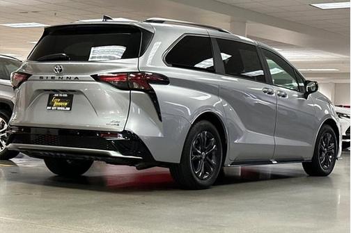 2024 Toyota Sienna XSE 7 Passenger