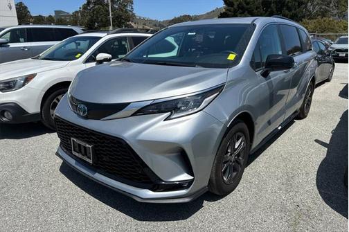 2024 Toyota Sienna XSE 7 Passenger
