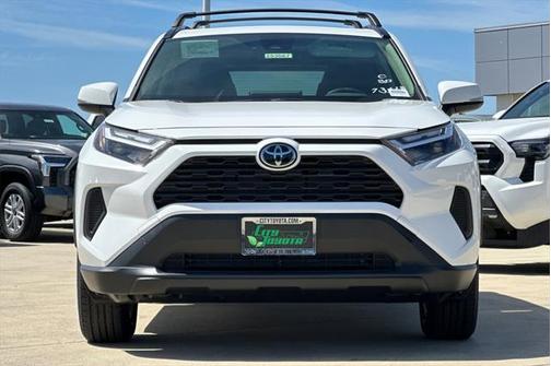 2025 Toyota RAV4 Hybrid XLE