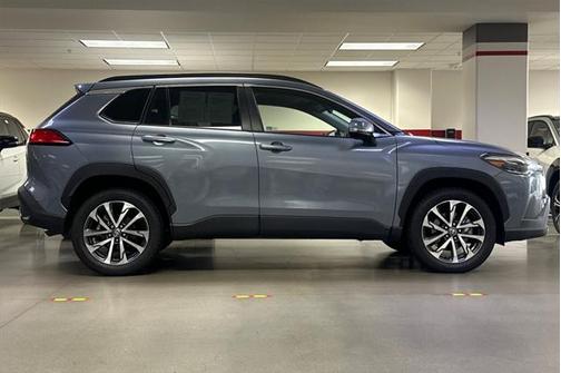 2022 Toyota Corolla Cross XLE