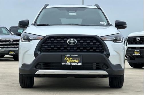 2025 Toyota Corolla Cross LE