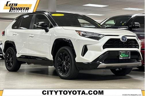 2022 Toyota RAV4 Hybrid SE