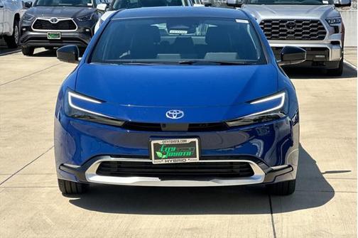 2025 Toyota Prius L