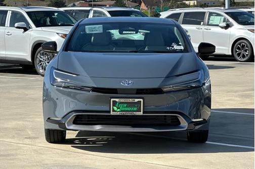 2025 Toyota Prius XLE