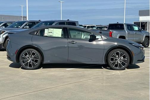 2025 Toyota Prius XLE