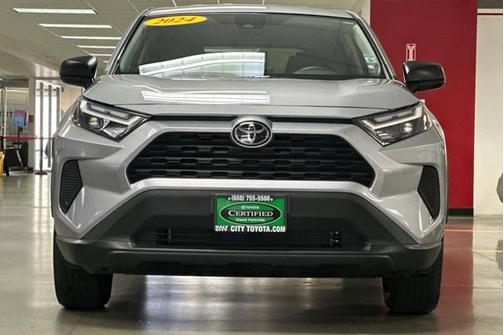 2024 Toyota RAV4 LE
