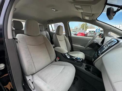 2012 Nissan Leaf SL