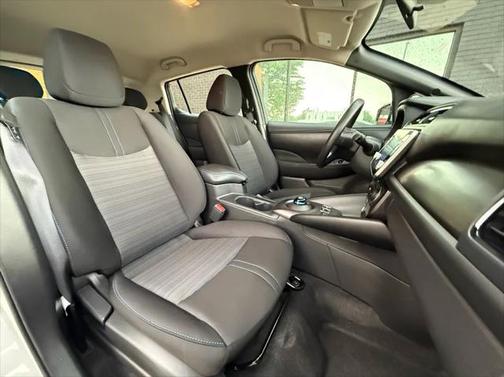 2025 Nissan Leaf S