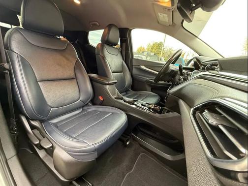 2023 Chevrolet Bolt EUV FWD LT