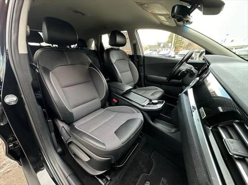 2022 Kia Niro EV EX