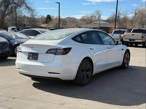 2022 Tesla Model 3 Standard Range