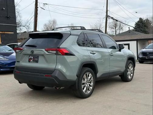 2020 Toyota RAV4 XLE Premium