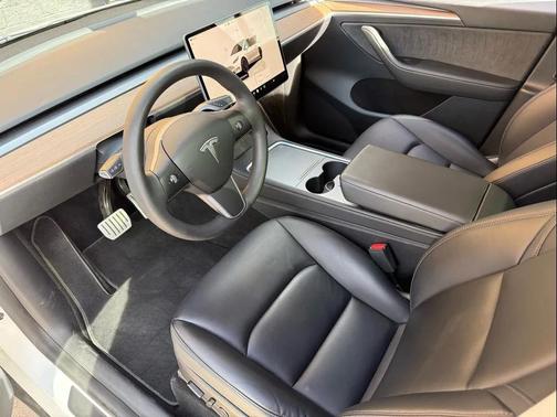 2022 Tesla Model Y Performance Dual Motor All-Wheel Drive