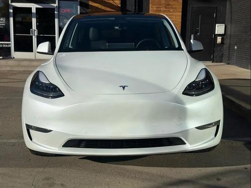 2022 Tesla Model Y Performance Dual Motor All-Wheel Drive