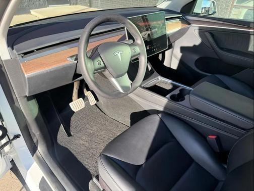 2022 Tesla Model Y Performance Dual Motor All-Wheel Drive