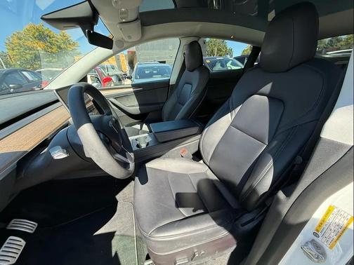 2022 Tesla Model Y Performance Dual Motor All-Wheel Drive