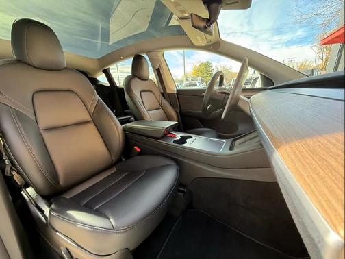 2022 Tesla Model Y Performance Dual Motor All-Wheel Drive