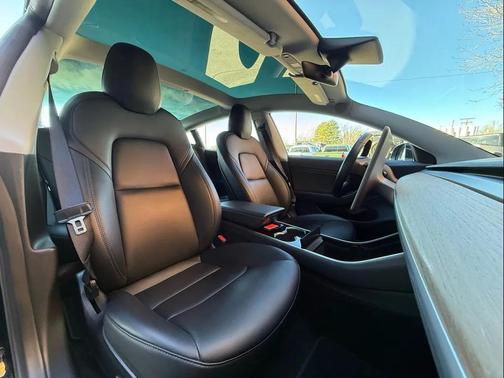 2019 Tesla Model 3 Standard Range Plus