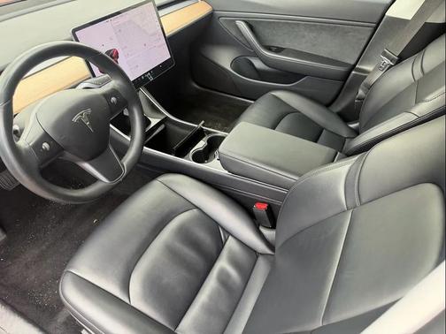 Red Multi-Coat 2018 Tesla Model 3 Long Range