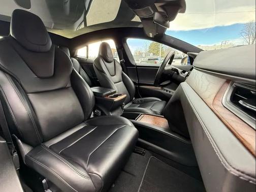 2020 Tesla Model S Long Range