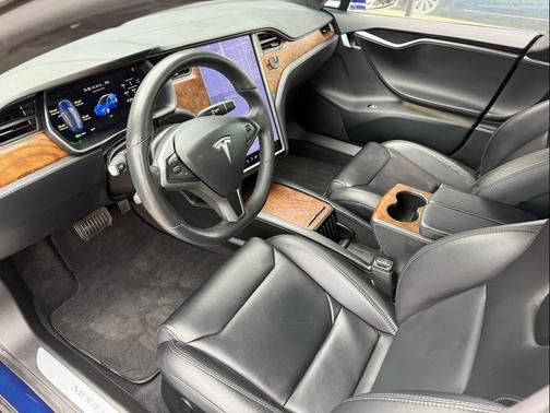 2020 Tesla Model S Long Range