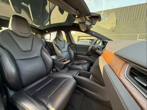 2020 Tesla Model S Long Range