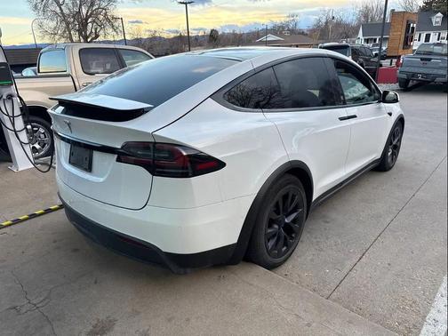 2022 Tesla Model X Dual Motor All-Wheel Drive