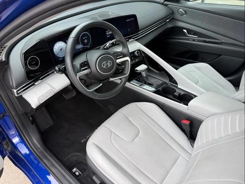 2023 Hyundai ELANTRA HEV Limited