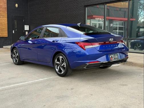 2023 Hyundai ELANTRA HEV Limited