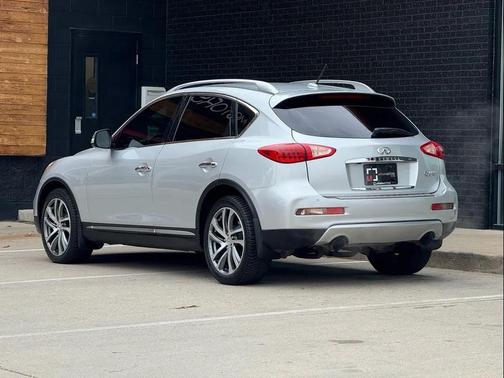 2017 INFINITI QX50 Base