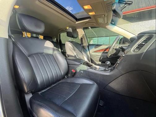 2017 INFINITI QX50 Base