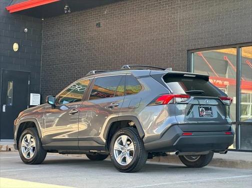 2022 Toyota RAV4 Hybrid LE