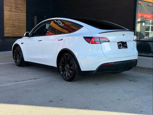 2022 Tesla Model Y Performance Dual Motor All-Wheel Drive