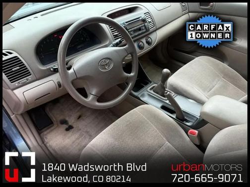 2004 Toyota Camry LE